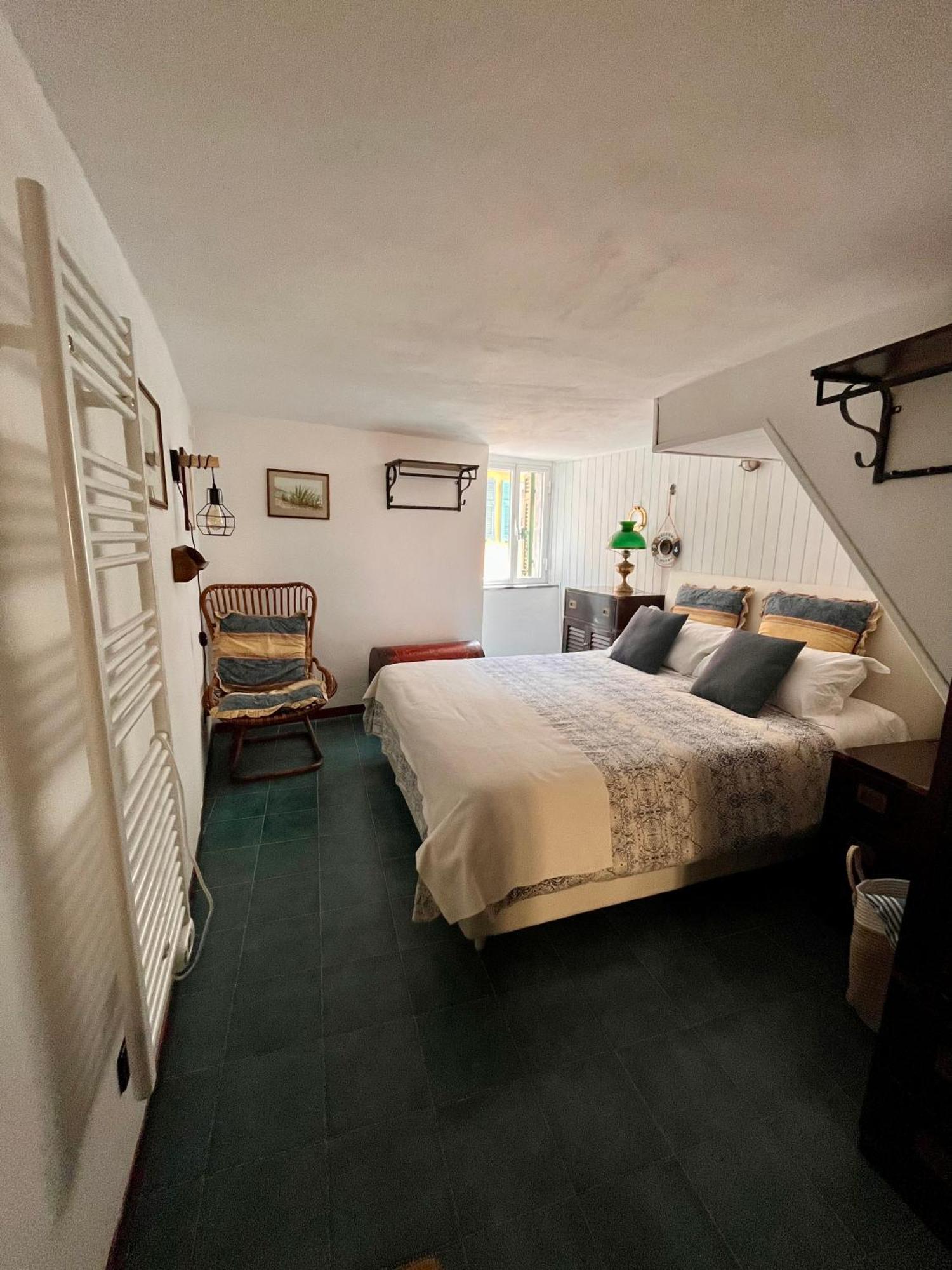 Rioroooms Oblo Apartment Riomaggiore Luaran gambar